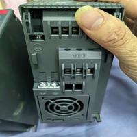 Variador de Frecuencia IC2-30FA3N04-02A2E20F4 (132L6117) VFD Micro Drive 220-480V 0.18-22kW Compacto para Bomba de Aire, Motor Pequeño y Automatización