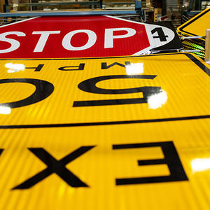 Láminas reflectantes de grado de alta intensidad, señalización de tráfico, película reflectante, banner de vinilo de PVC reflectante - Product Image 2