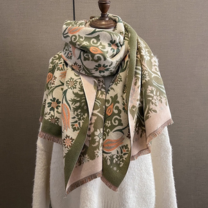 Châle floral vintage coréen style peinture à l'huile, écharpe réversible en jacquard imitation cachemire à pompons pour femme - Product Image 3