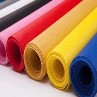 Vente en gros de rouleau de tissu non tissé antistatique Soluble dans l'eau Respirant Imperméable Style croisé Pas cher Prix Chine Fournisseurs