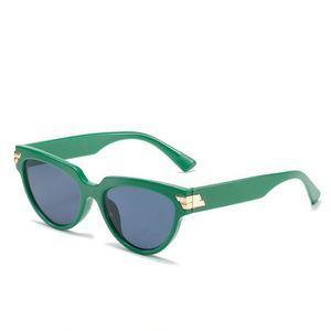 Gafas de Sol de Moda Retro con Logotipo Personalizado 2021, Gafas de Sol de Ojo de Gato con Marco Grande y Protección UV400 para Mujer - Product Image 5