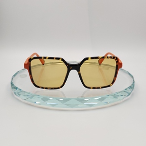 2024 unisexe fantaisie UV400 PC lunettes de soleil polarisées avec Logo personnalisé Design tendance couleurs personnalisées et services OEM/ODM - Product Image 6