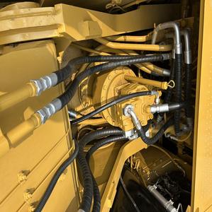 Para excavadora 329D de 29 toneladas de capacidad con motor, caja de cambios, cojinetes y bomba de buen rendimiento, certificación CE EPA, en venta. - Product Image 4