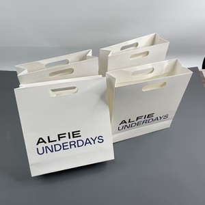 Bolsas de Regalo Ecológicas a Precio de Fábrica, Bolsas de Papel de Lujo con Asas Troqueladas y Estampado en Relieve Personalizado con Logotipo Impreso - Product Image 3