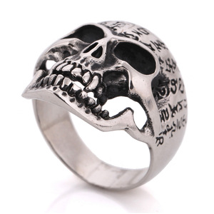 Anillo de Acero de Titanio con Diseño de Calavera para Hombre, Joyería de Halloween, Forma Geométrica, Color Acero - Product Image 2