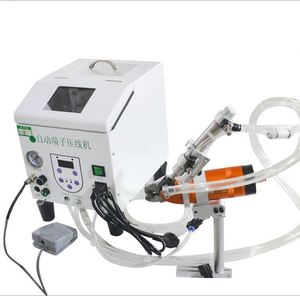 Machine à sertir automatique CE1 CE2 CE5 pour extruder les connecteurs à extrémité fermée - Product Image 1