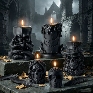 Ensemble de bougies figurines de crânes d'Halloween, style vintage sombre, pour une ambiance festive - Product Image 1
