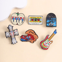 Broche musicale amusante, épinglette en émail en forme de guitare, badge métallique de groupe de rock américain pour les fans de musique