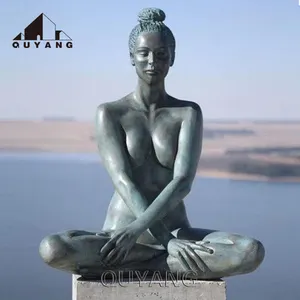 QUYANG decorazione esterna arte moderna in metallo a grandezza naturale seduta in bronzo donna nuda scultura giardino Yoga statua