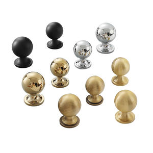 Manija de gabinete de latón de lujo moderno de varios tamaños y multiusos para guardarropa y cocina Material de cobre para hoteles - Product Image 2