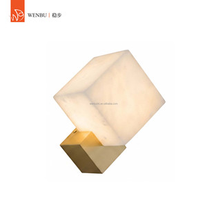 Lámpara de pared moderna de latón y alabastro español con diseño de diamante para hotel, villa, sala de estar, vestíbulo - Product Image 1