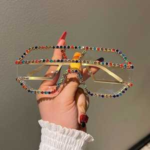 Lunettes de soleil rétro personnalisées avec logo, pour hommes et femmes, super grandes, avec diamants, UV400, lunettes de soleil en strass d'une seule pièce pour femmes - Product Image 5