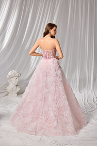 Sharon Said SH109 Elegantes Rosa A-Linien-Abendkleid mit 3D-Blumen, Trägerloses Perlenbesetztes Damen-Partykleid, Nicht Vorrätig - Product Image 2