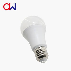 Ampoule Intelligente 9W RGB CW A19 E26 LED Dimmable Contrôle par Application Compatible Tuya Alexa Google Home 85-265V Corps en Plastique - Product Image 2