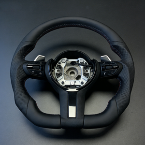 Volante Deportivo de Cuero Perforado para <span class=keywords><strong>BMW</strong></span> 320 <span class=keywords><strong>525</strong></span> F10 M5 F30 M3 E90 M6 E70 E71 F31 F32 X5 F01 F07 F20 F11 F22 F25 - Product Image 1