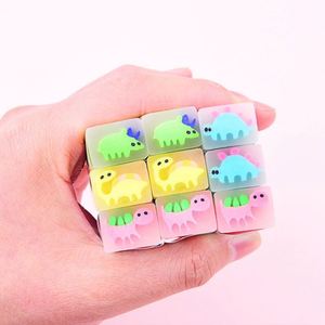 Gomme à effacer en PVC promotionnelle pour enfants, motif dinosaure de dessin animé, mignonne et kawaii, avec logo personnalisé, fabriquée en Chine - Product Image 2