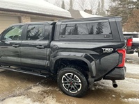 XINYI - Toldo Rígido para Camioneta Silverado de 5.5 Pies, 6.5 Pies y 8 Pies, Impermeable, para Tacoma, F150, Hilux, Ranger, Tundra, Np300