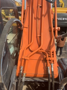 Excavadora sobre orugas HITACHI ZX200 usada en gran oferta para proyectos de construcción de ingeniería - Product Image 5