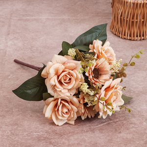 Bouquet <span class=keywords><strong>de</strong></span> fleurs artificielles <span class=keywords><strong>Hibiscus</strong></span> <span class=keywords><strong>Rose</strong></span> Tournesol Style européen Luxe léger Fleur en soie Décoration <span class=keywords><strong>de</strong></span> restaurant Magasin Art floral - Product Image 6