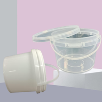 Vente en gros d'usine seau en plastique de qualité alimentaire de 4L avec couvercle seau en plastique transparent recyclable personnalisé pour la nourriture