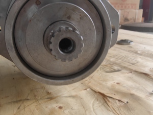 Bomba de Pistones Hidráulica de Alta Presión y Alto Rendimiento HMF28/35/50/55/75/105/135/165, Motor HMF55-02 0001 CYX292N00210 CYX292M00201 - Product Image 2
