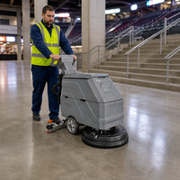 CleanHorse H20 Hochleistungs-Lagerhallen-Bodenreinigungsmaschine Kommerzielle Batteriebetriebene Maschine für die Reinigung von Logistikzentren