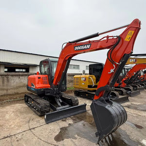 Miniexcavadora DOOSAN DX60 de 6 toneladas, eficiente en consumos de combustible y de alto rendimiento, compacta y flexible para múltiples condiciones de trabajo - Product Image 1