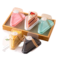 Noir or blanc plastique Triangle boîtes à gâteaux boucles jetables Dessert cheesecake conteneurs pour fête boulangerie en relief alimentaire
