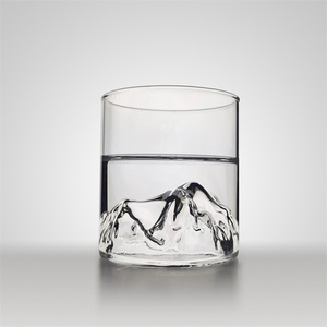 Vaso de Vidrio Soplado a Mano para Cóctel Old Fashioned con Diseño de Montaña, Forma Cilíndrica, Estilo Minimalista, 1 Pieza - Product Image 1