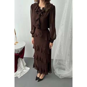 Ensemble de robes de soirée en mousseline de soie marron à volants en gros - Product Image 2