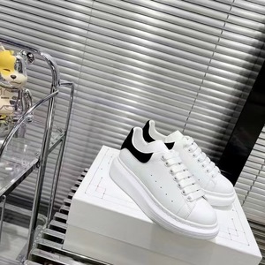 Nuove <span class=keywords><strong>Scarpe</strong></span> Casual Bianche MQ <span class=keywords><strong>con</strong></span> Suola Rialzata, Sneakers Sportive Versatili per Coppie - Product Image 2