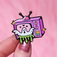 Épinglette personnalisée en émail souple, mignonne tête de tigre rose, badge métallique avec clochette, épingles de revers tendance et de collection, cadeau