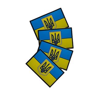 <span class=keywords><strong>FIRE</strong></span> FIGHTER Ukraine Emblème avec applique de décoration en caoutchouc PVC de style drapeau pour sac à dos et sacs patchs faciles à assortir. - Product Image 2