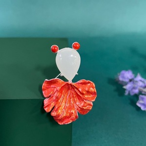 Broche 3D Poisson Rouge Style Chinois avec Jade Hetian Naturel et Corail Bambou, Épingle de Revers Porte-Bonheur en Cuivre Plaqué Or 18K pour Vêtements Féminins - Product Image 3