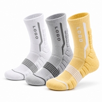 Chaussettes de sport en tissu éponge pour hommes et femmes, respirantes, mi-hautes, avec logo personnalisé, conception OEM, pour le basketball et la course à pied