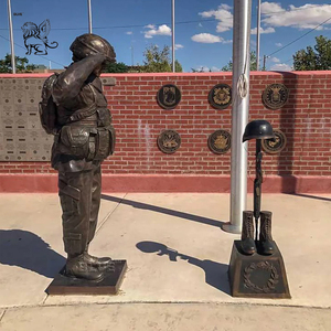 Escultura de Héroe Combatiente Conmemorativa de Metal para Exteriores del Proyecto BLVE City Square, Estatua de Guerrero de Bronce de Tamaño Real - Product Image 6