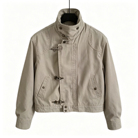 Veste utilitaire pour homme en toile délavée, style pompier, avec fermeture éclair réglable, col montant, boucles à bascule métalliques vintage, coupe droite longue, imperméable