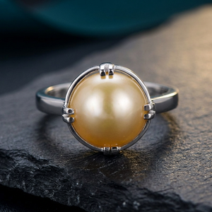 แหวนมุกเซาท์ซีสีทองคำขาว 18K ประดับมุกเม็ดใหญ่ตรงกลาง เหมาะสำหรับงานปาร์ตี้และเป็นของขวัญสำหรับผู้หญิง - Product Image 3