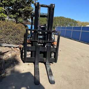 Chariots élévateurs à fourche 5 tonnes diesel d'occasion Chariots élévateurs Toyoto avec pompe manuelle Mât Machines Ateliers de réparation Fabriqué au Japon Bon état Bon marché - Product Image 3