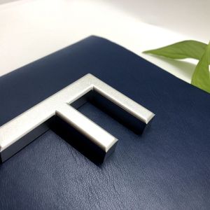 Lettere 3D in Acciaio Inox Personalizzate, Logo in Metallo Spazzolato a Specchio, Alfabeto Tagliato al Laser Non Illuminato, Insegne OEM Personalizzate - Product Image 2