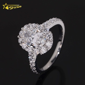 Anillo de Compromiso de Oro Sólido de 10k, 14k, 18k con Diamante Cultivado en Laboratorio de Forma Ovalada, Certificado IGI, Diseño Halo - Product Image 4