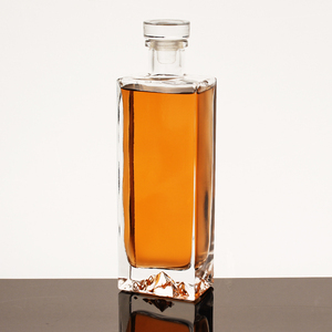 Botella de Vidrio Personalizada de 750 ml para Licor, Brandy, Whisky, Vodka, <span class=keywords><strong>Ginebra</strong></span>, Ron, Forma Cuadrada, Envase de Alcohol Personalizado con Tapa - Product Image 1