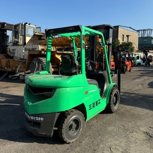 Chariot élévateur à fourche à moteur thermique Mitsubishi S4S essence 3 tonnes d'occasion 2024, mât 3 sections 3M, pneus pleins, pour travaux de construction - Product Image 5