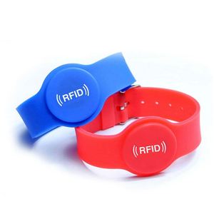 Bracelet RFID personnalisé en silicone par sublimation pour badge d'exposition et passe VIP – Vente en gros - Product Image 2