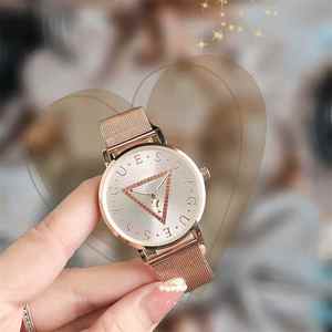 Đồng hồ nữ dây silicon kiểu tam giác ngược thương hiệu Guesse Geneva bán buôn giá gốc, phong cách kinh doanh, lưới, dành cho cặp đôi hoặc cá tính - Product Image 1