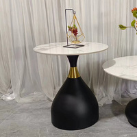 Table basse moderne et durable pour salon, table à thé ronde avec base en métal