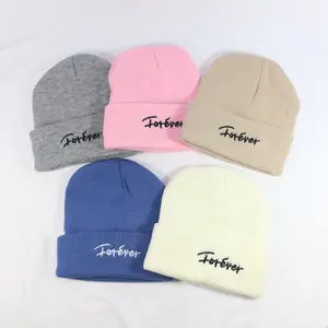 Cappello a berretto ricamato personalizzato personalizzato con testo per sempre con maglia da sci con risvolto - Product Image 1