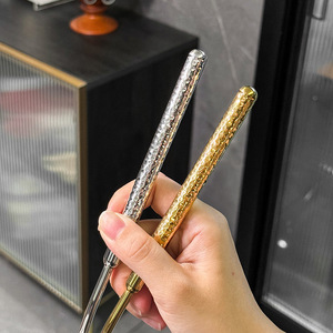 Cuchara de Cocina Shinyjh de Acero Inoxidable 304 con Mango Largo y Diseño Martillado Antideslizante - Product Image 4