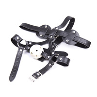 Ensemble de bondage SM en gros, sangle, bouchon buccal, boule creuse, masque pour les yeux en cuir, bandeau sexy, harnais de tête, équipement de bondage, bâillon pour la bouche, femme