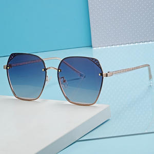 Gafas de sol para mujer, montura metálica, lentes polarizadas TAC UV400 negras para conducir, viajar, moda - Product Image 3